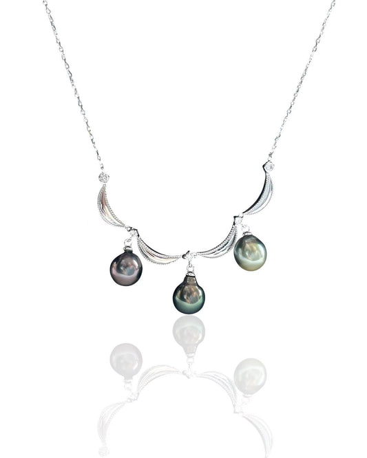 Princess Aurora Teardrop Tahitian Necklace