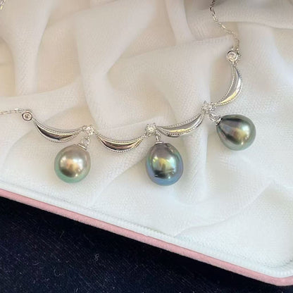 Princess Aurora Teardrop Tahitian Necklace