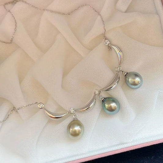Princess Aurora Teardrop Tahitian Necklace
