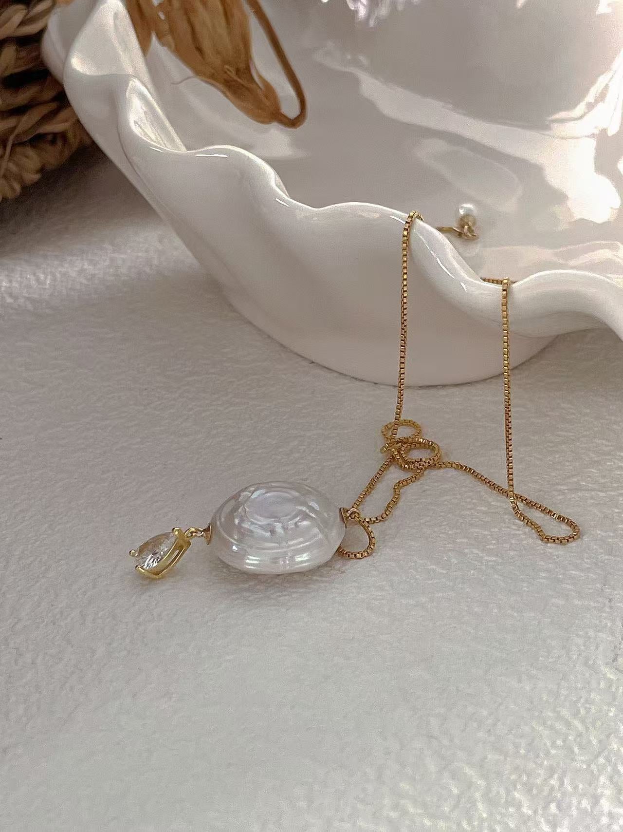 Roman Holiday Earrings& Necklace