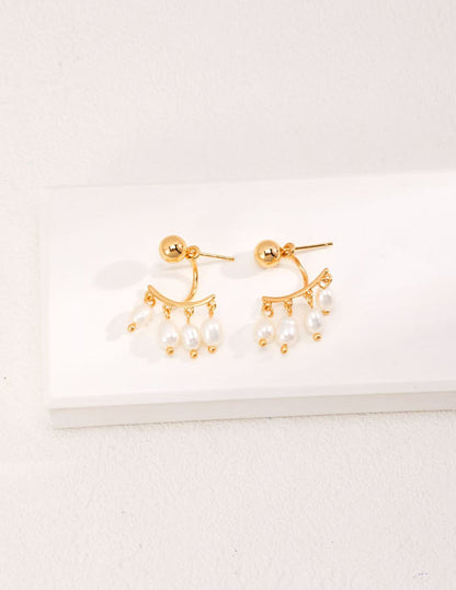 Elegant Fan-shaped Pearl Earrings