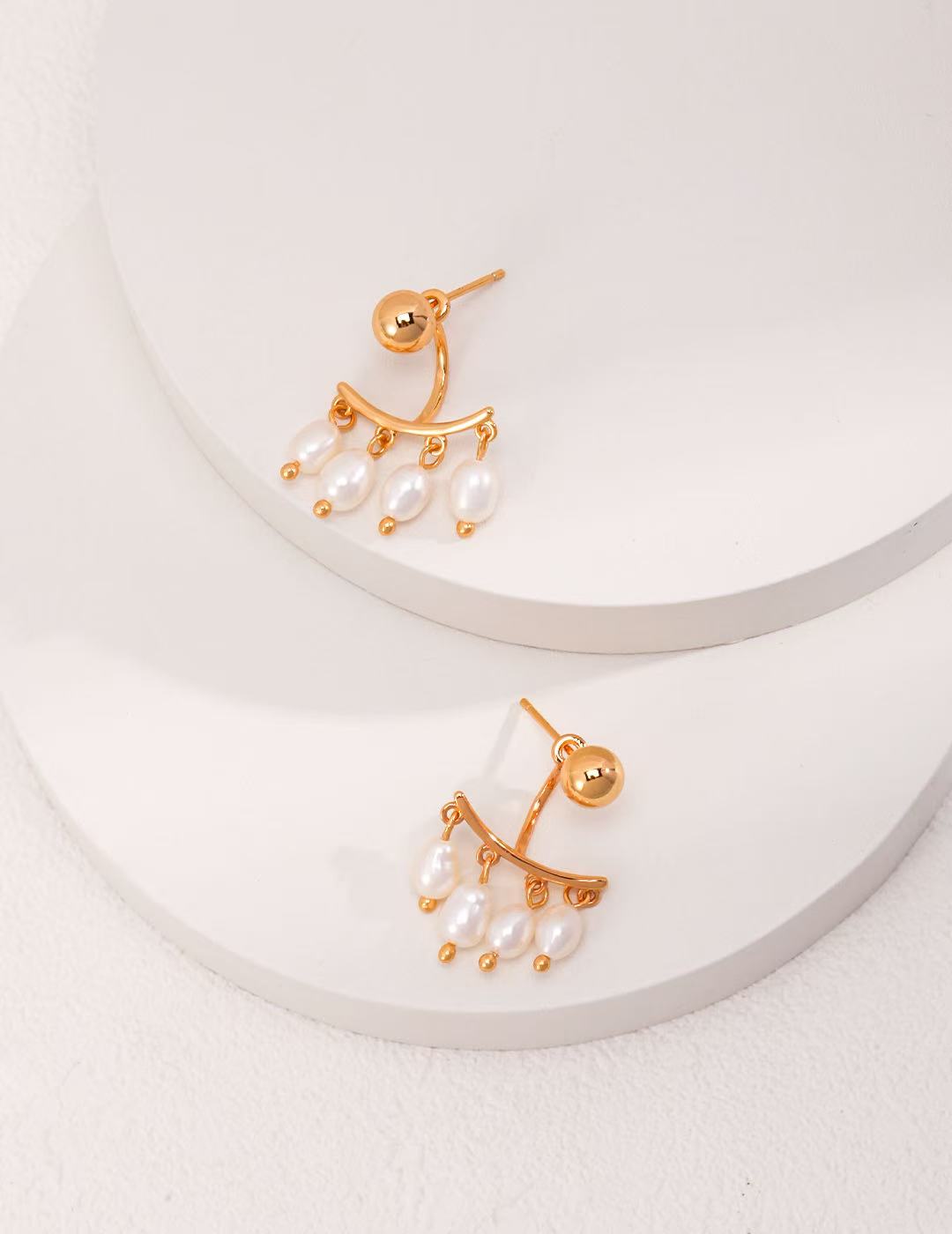 Elegant Fan-shaped Pearl Earrings