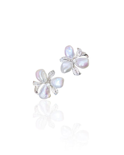 'Sakura whispering' freshwater three-leaf petal keshi pearl stud earrings & ring set