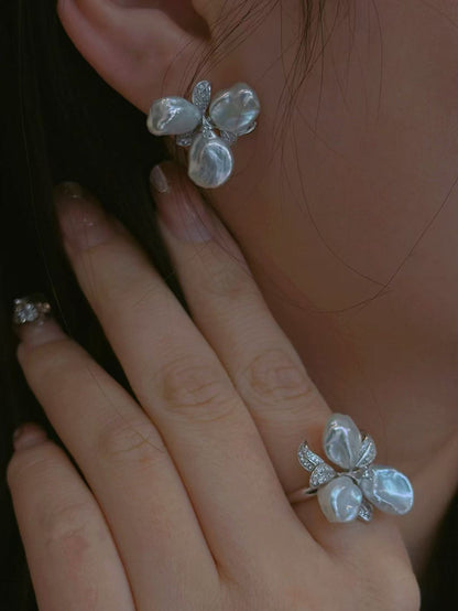 'Sakura whispering' freshwater three-leaf petal keshi pearl stud earrings & ring set