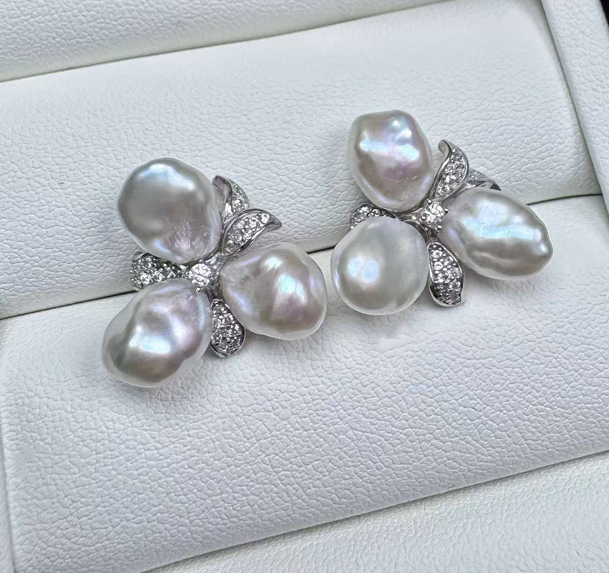 'Sakura whispering' freshwater three-leaf petal keshi pearl stud earrings & ring set