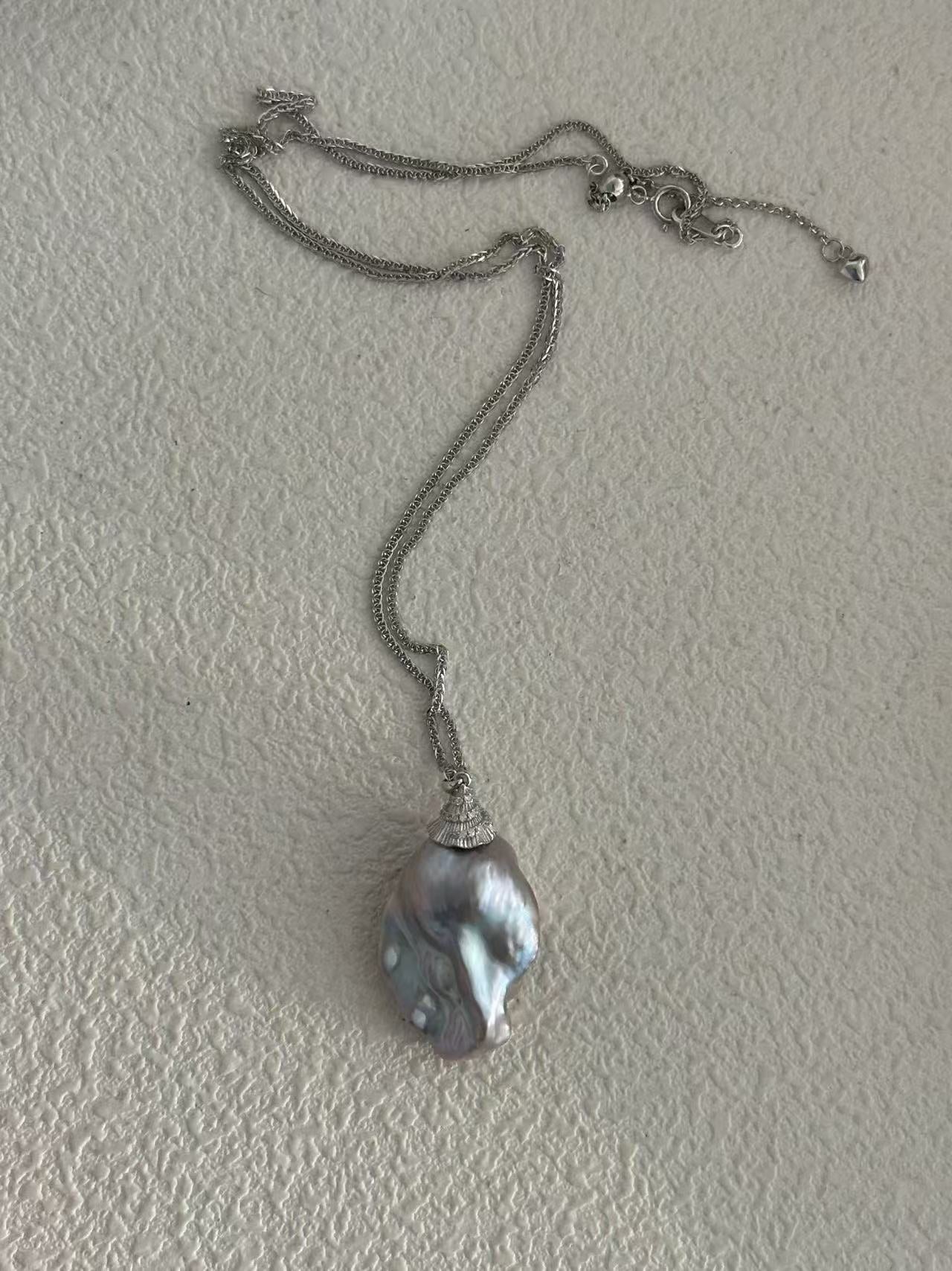 ‘Fishtail Hat’ grey-blue seawater baroque pearl pendant