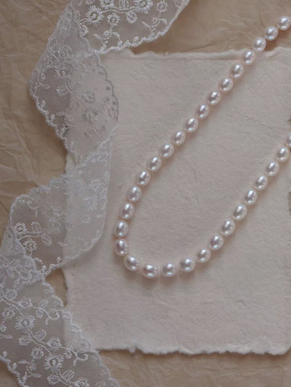 Teardrop-shaped pink lustre freshwater pearl necklace
