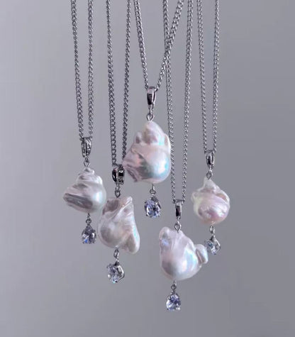 ‘Party Surprise’ White/Purple Baroque Diamond Pendant