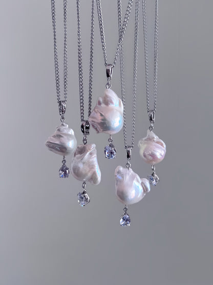 ‘Party Surprise’ White/Purple Baroque Diamond Pendant