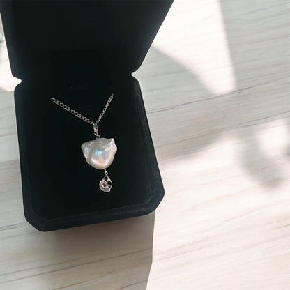 ‘Party Surprise’ White/Purple Baroque Diamond Pendant