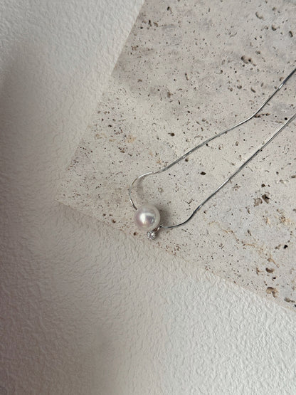 Seawater Round Pearl Diamond Necklace