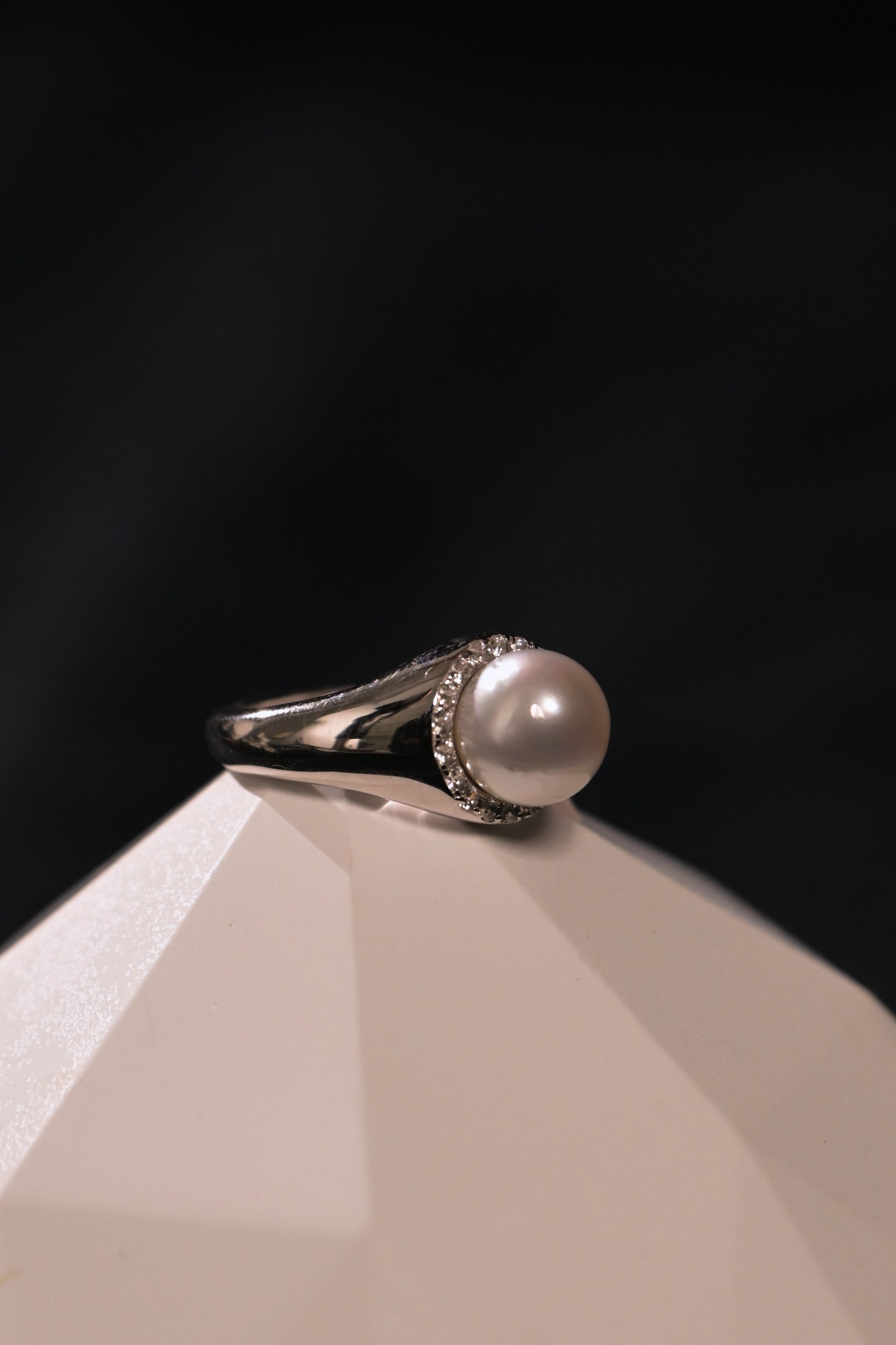"Moonlight" White South Sea Pearl Ring