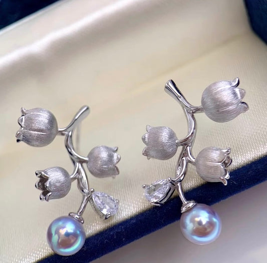 “Floral words” lily-of-the-valley Blue Akoya Pearl Earring