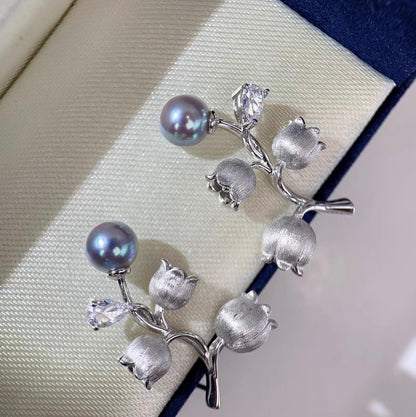 “Floral words” lily-of-the-valley Blue Akoya Pearl Earring