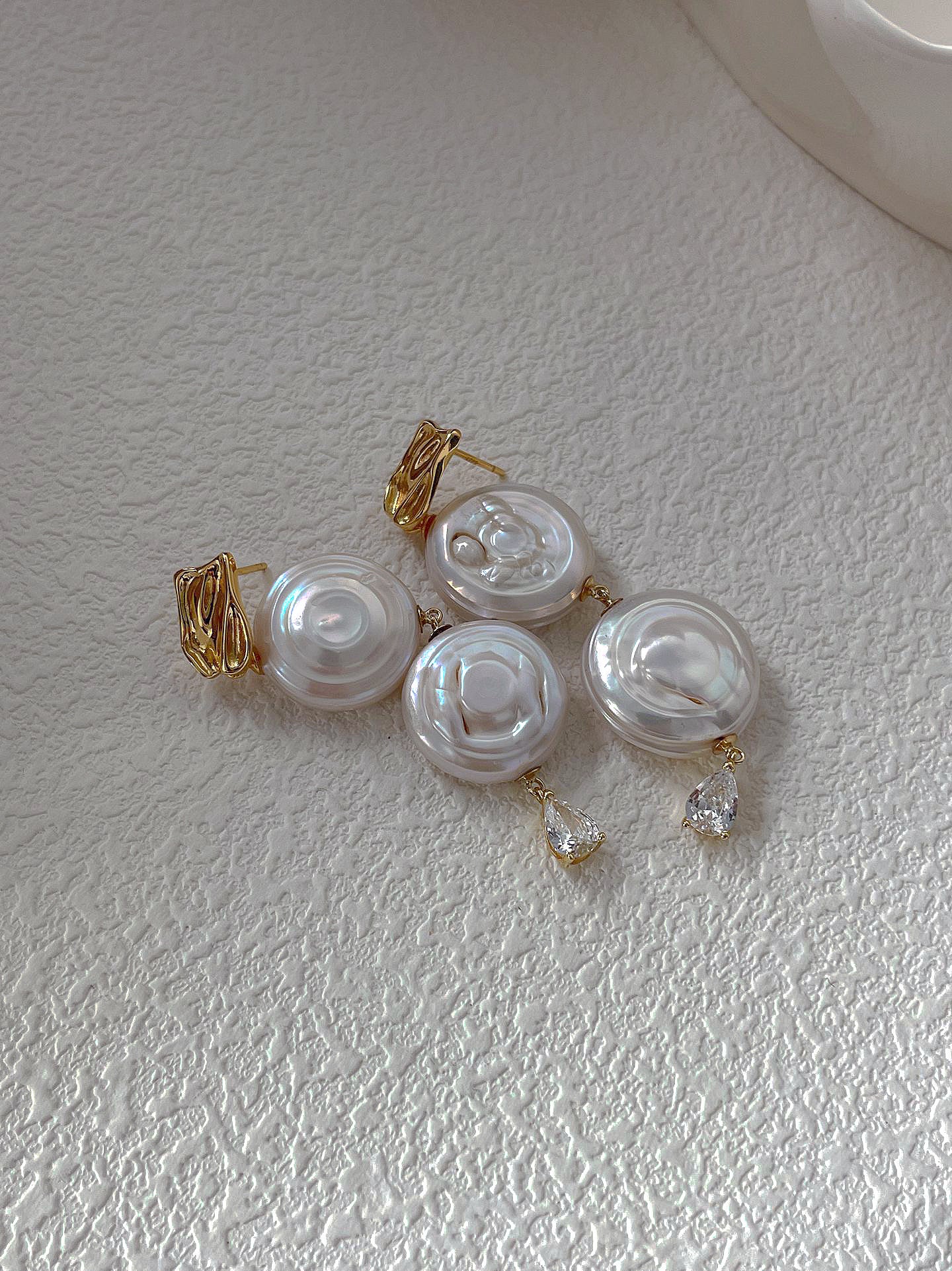 Roman Holiday Earrings& Necklace