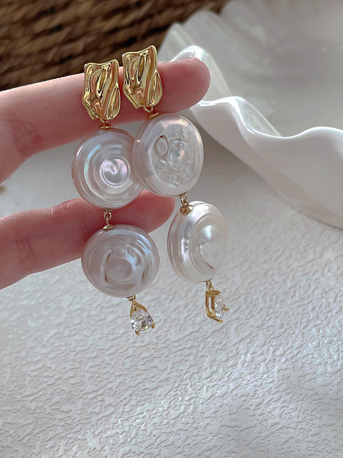 Roman Holiday Earrings& Necklace