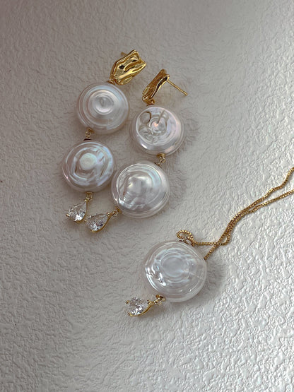Roman Holiday Earrings& Necklace