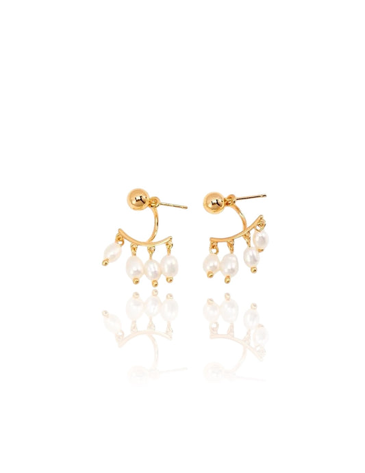 Elegant Fan-shaped Pearl Earrings