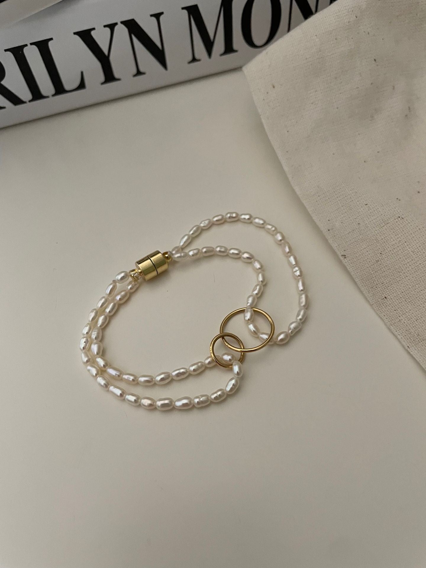 Double-layered Slim Pearl Bracelet