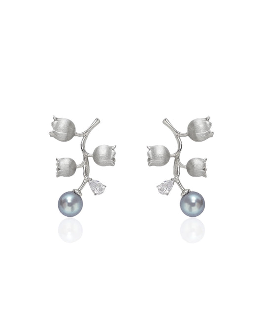 “Floral words” lily-of-the-valley Blue Akoya Pearl Earring