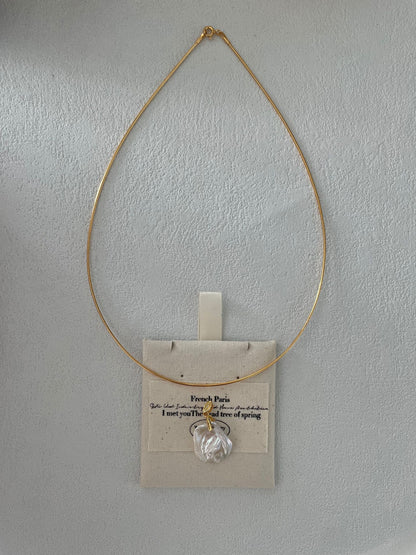 Silver full moon pearl necklace