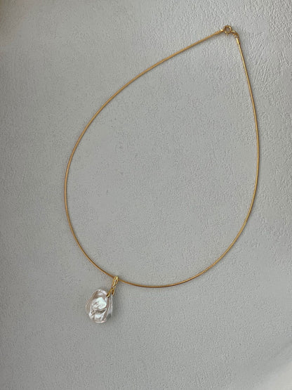 Silver full moon pearl necklace