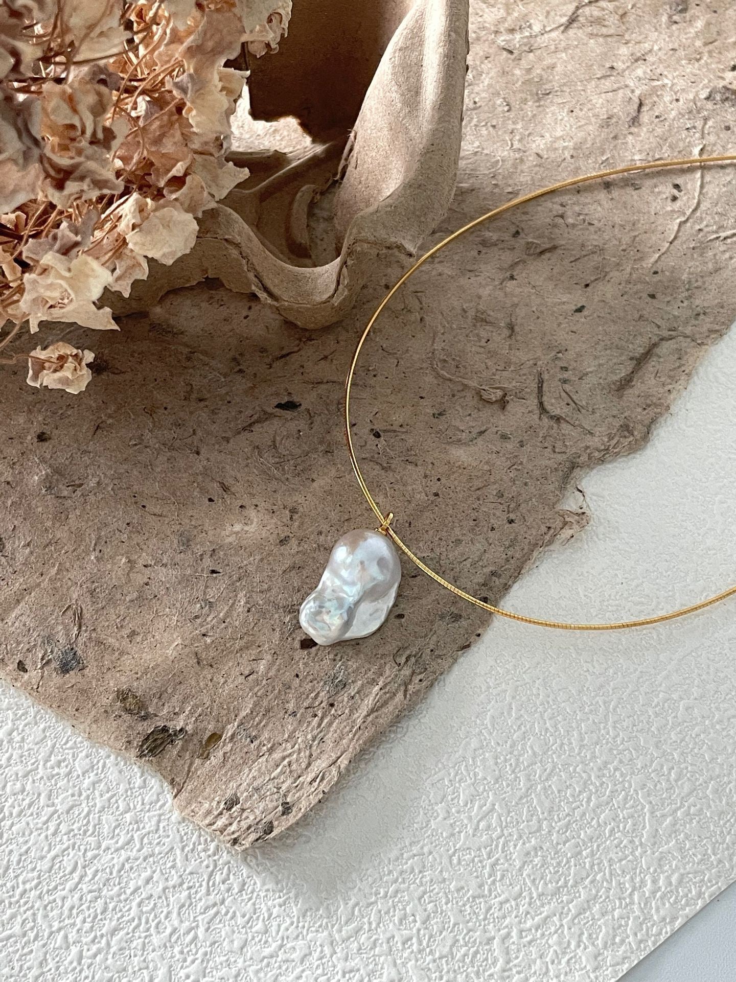 White Blood little bird Baroque Necklace