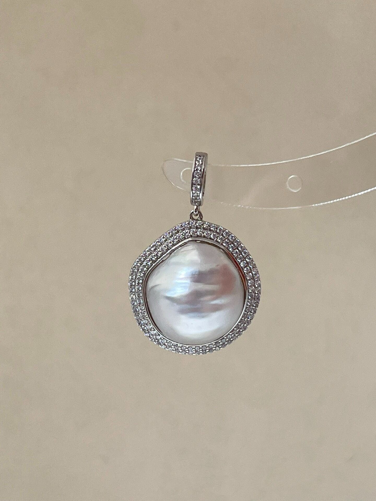 “Touch” Seawater Australian-White Baroque Pearl Featured Pendant Collection