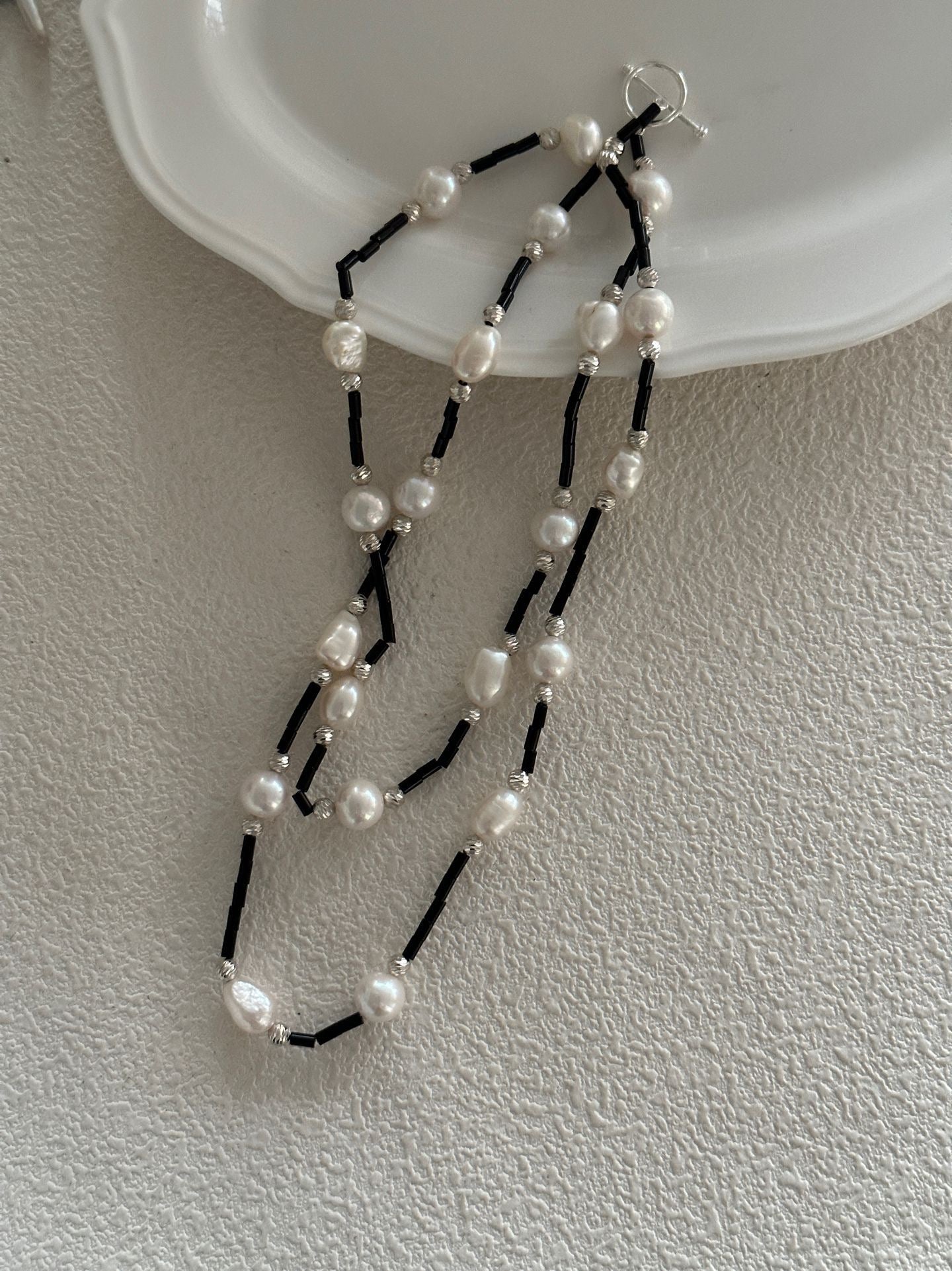 Baroque Sea Round Pearl & Onyx Beads Long Sweater Chain
