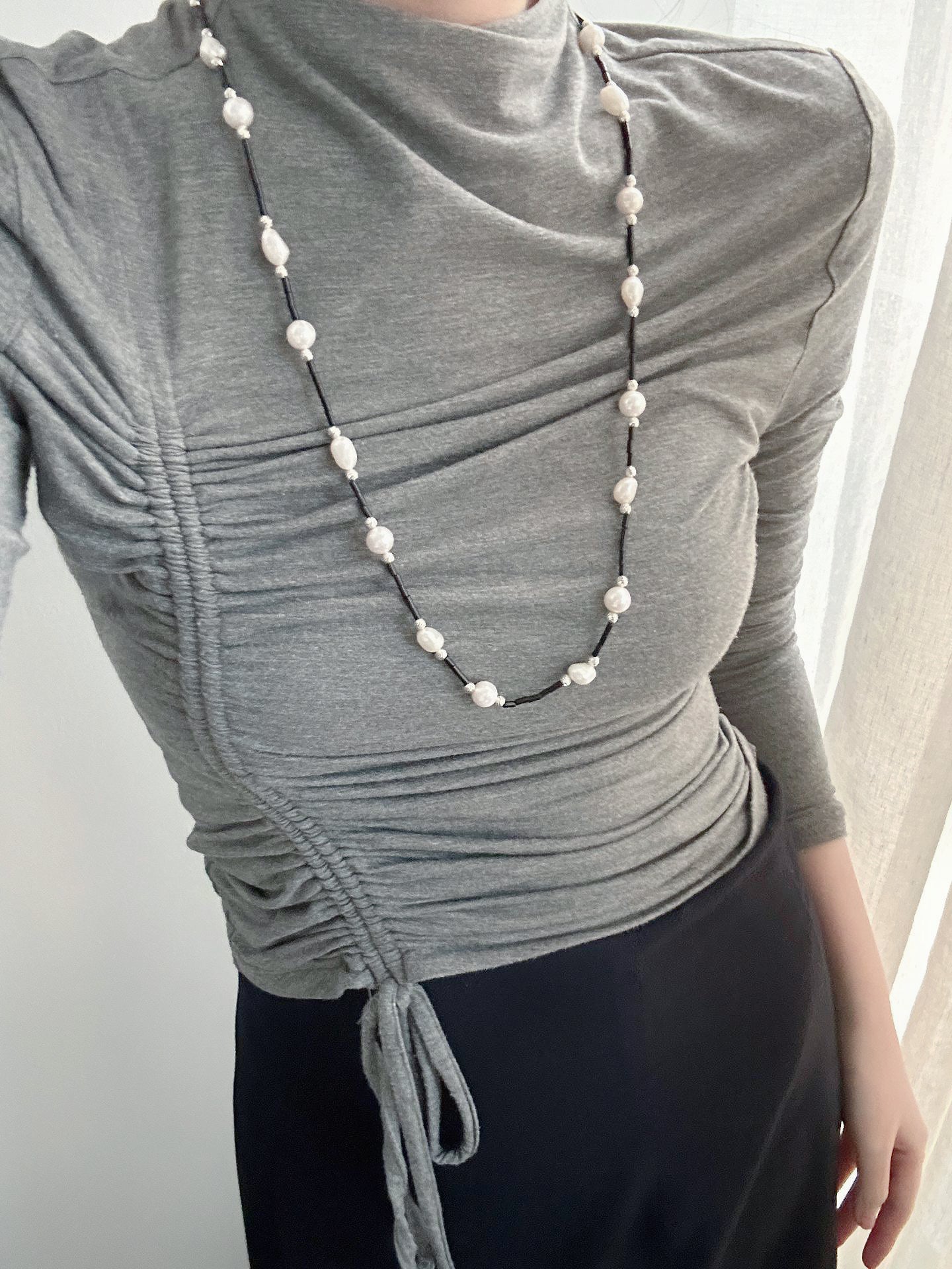 Baroque Sea Round Pearl & Onyx Beads Long Sweater Chain