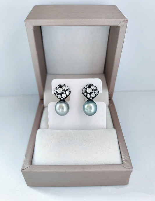 “Blue Shore” Blue-Green Iridescent Platinum Gray Tahitian Pearl Earrings