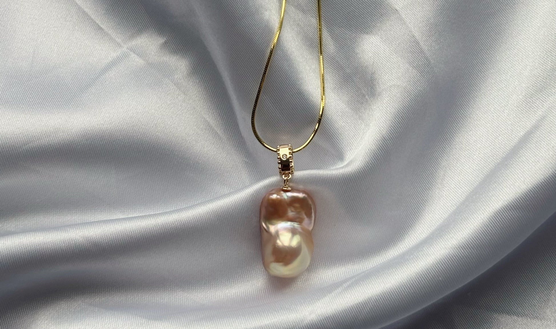 “Perfume Rose” Neon Baroque Gold Pendant