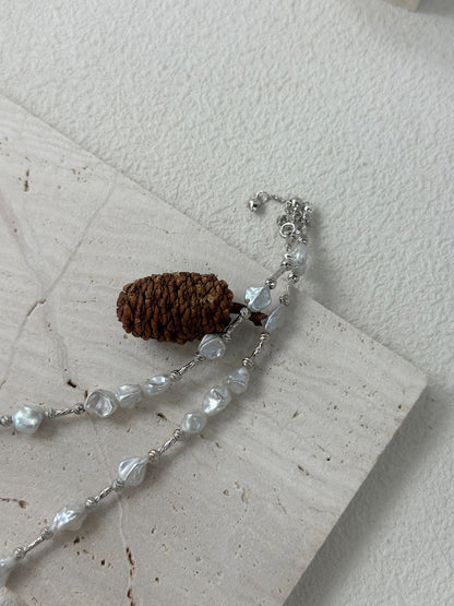 Silver and Blue Flow・Natural Keshi Pearl Silver Knot Necklace