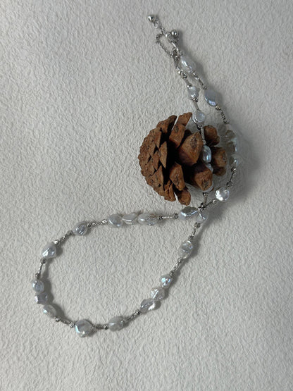 Silver and Blue Flow・Natural Keshi Pearl Silver Knot Necklace