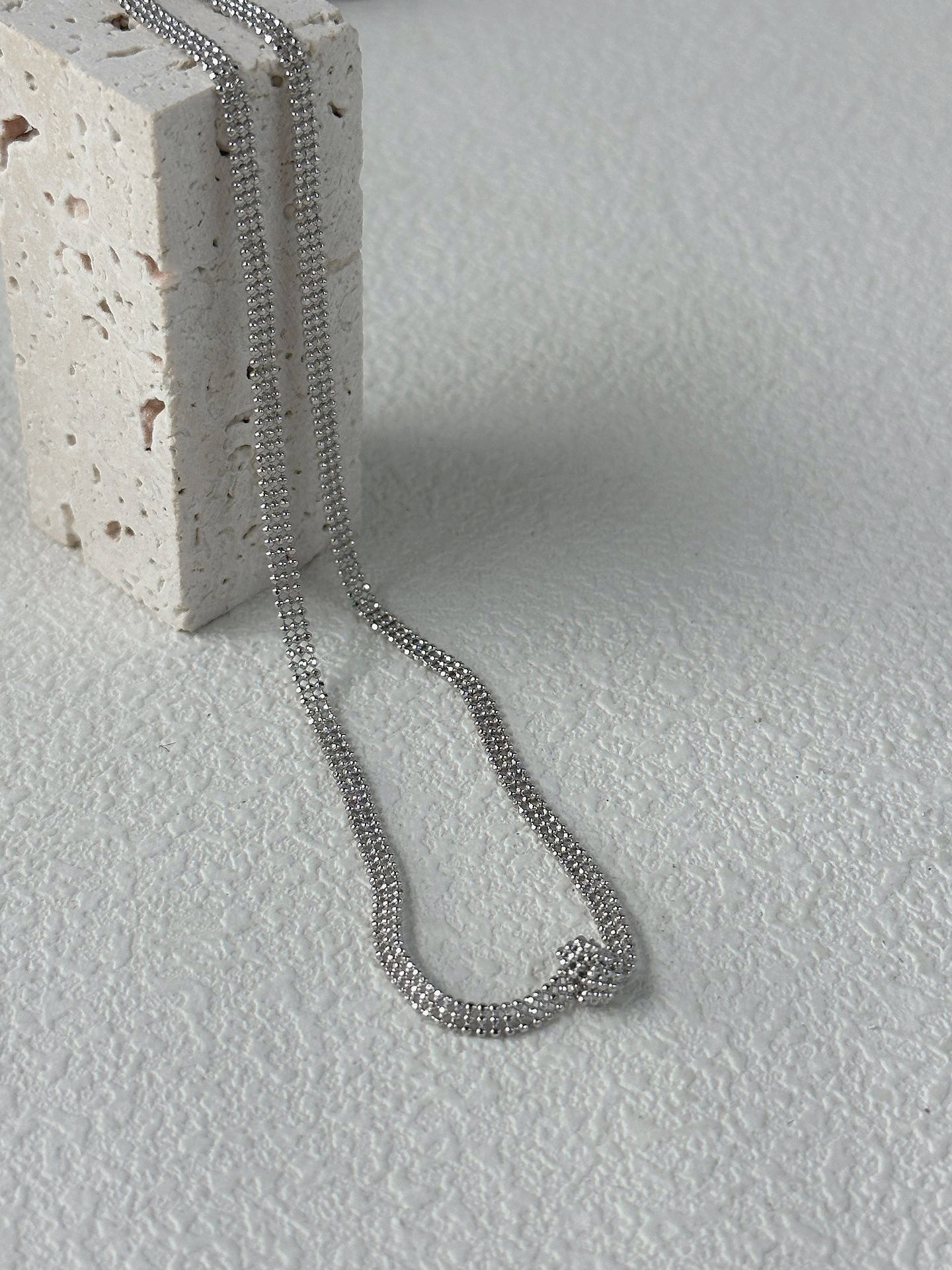 Silver and Blue Flow・Natural Keshi Pearl Silver Knot Necklace