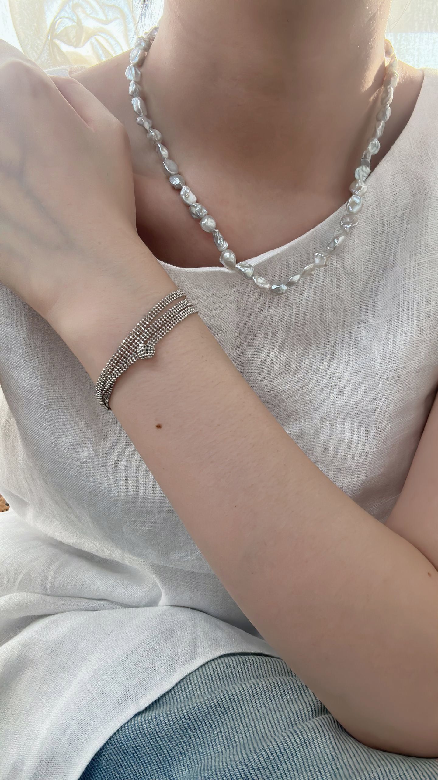 Silver and Blue Flow・Natural Keshi Pearl Silver Knot Necklace