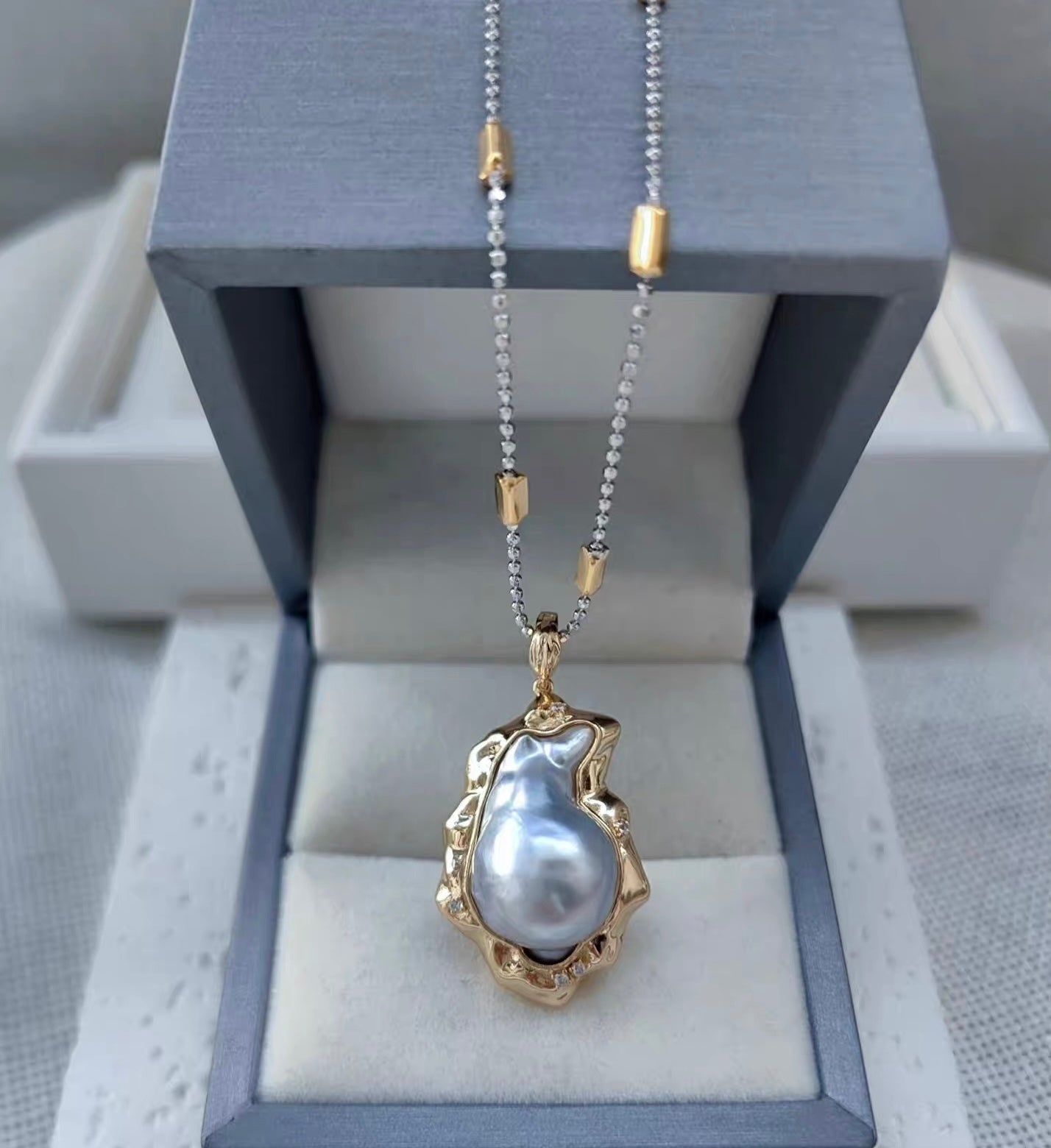 'Frozen' Collection Blue Australia White, keshi Collection Pearl Series