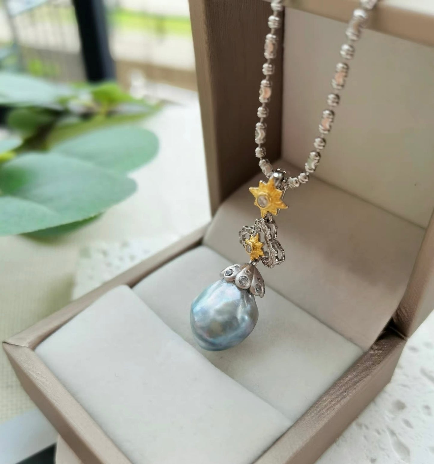 'Frozen' Collection Blue Australia White, keshi Collection Pearl Series
