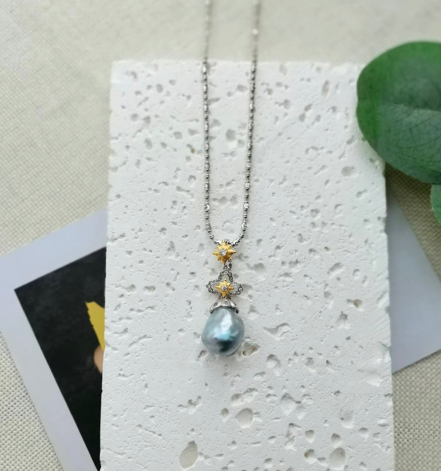 'Frozen' Collection Blue Australia White, keshi Collection Pearl Series