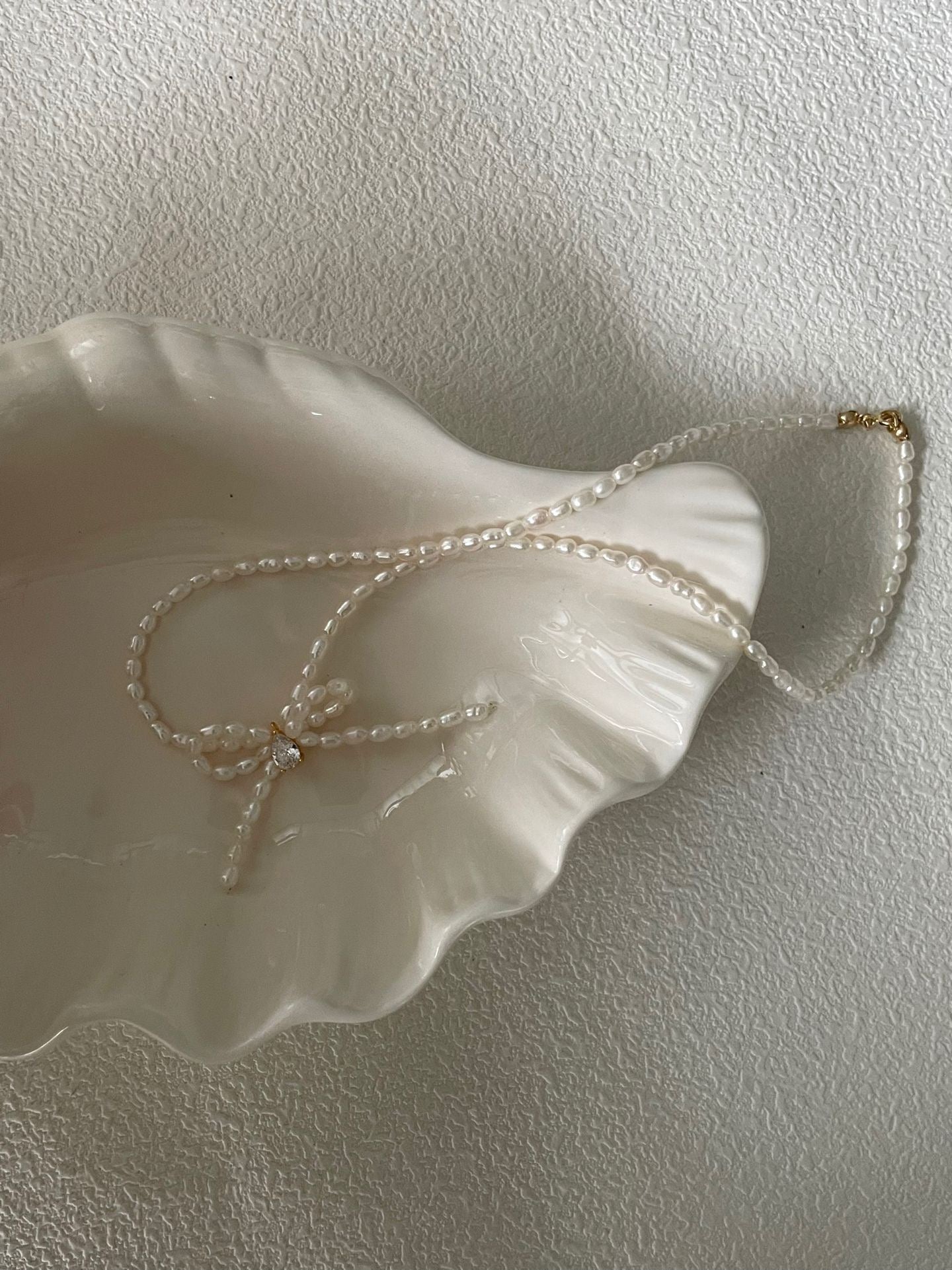 Butterfly Knot Grain Pearl Choker