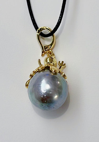 ‘Cthulhu Mythos’ Antiques Seawater Pearl Pendant Collection