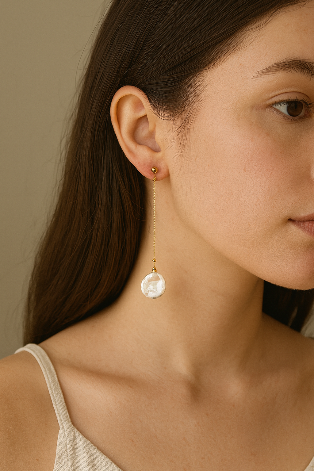 Petal pearl long earrings