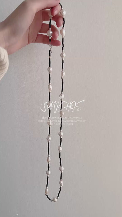 Baroque Sea Round Pearl & Onyx Beads Long Sweater Chain